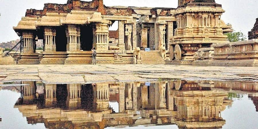 ಹಂಪಿಯ ವಿರೂಪಾಕ್ಷ ದೇಗುಲದ ಬಳಿ ಅಕ್ರಮ ಹೋಟೆಲ್ ನಿರ್ಮಾಣ: ಕಾಮಗಾರಿಗೆ ಅಧಿಕಾರಿಗಳಿಂದ ತಡೆ