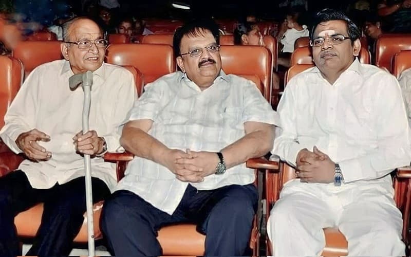 ವಿಶ್ವನಾಥ್ ಅವರು ಶಂಕರಾಭರಣಂ ಸಿನಿಮಾಗೆ ರಾಷ್ಟ್ರೀಯ ಫಿಲ್ಮ್ ಅವಾರ್ಡ್ ನ್ನೂ ಪಡೆದಿದ್ದರು ಹಾಗೂ ಸಪ್ತಪದಿ ಸಿನಿಮಾಗೆ ರಾಷ್ಟ್ರೀಯ ಏಕೀಕರಣದ ಅತ್ಯುತ್ತಮ ಚಲನಚಿತ್ರಕ್ಕಾಗಿ ನರ್ಗಿಸ್ ದತ್ ಪ್ರಶಸ್ತಿಗೂ ಭಾಜನರಾಗಿದ್ದರು. ಖ್ಯಾತ ಸಂಗೀತ ಗಾಯಕ ಎಸ್ ಪಿ ಬಾಲಸುಬ್ರಹ್ಮಣ್ಯಂ, ಎಸ್ ಪಿ ಶೈಲಜಾ, ನಟ ಚಂದ್ರಮೋಹನ್ ವಿಶ್ವನಾಥ