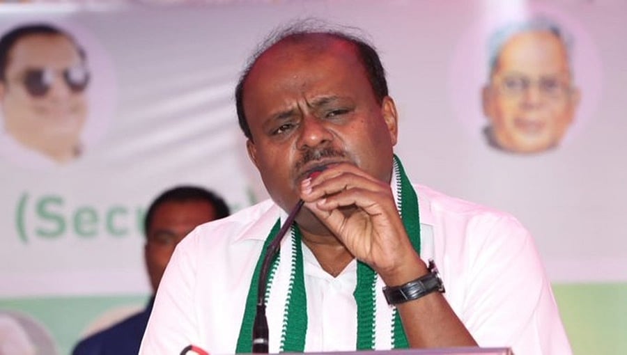 ರಾಜ್ಯದಲ್ಲಿ ಅಮುಲ್ ಹಾಲು-ಮೊಸರು ಮಾರಾಟ: ನಂದಿನಿ ಮುಗಿಸಲು 3ನೇ ಸಂಚು ಎಂದ ಎಚ್‌ಡಿ ಕುಮಾರಸ್ವಾಮಿ