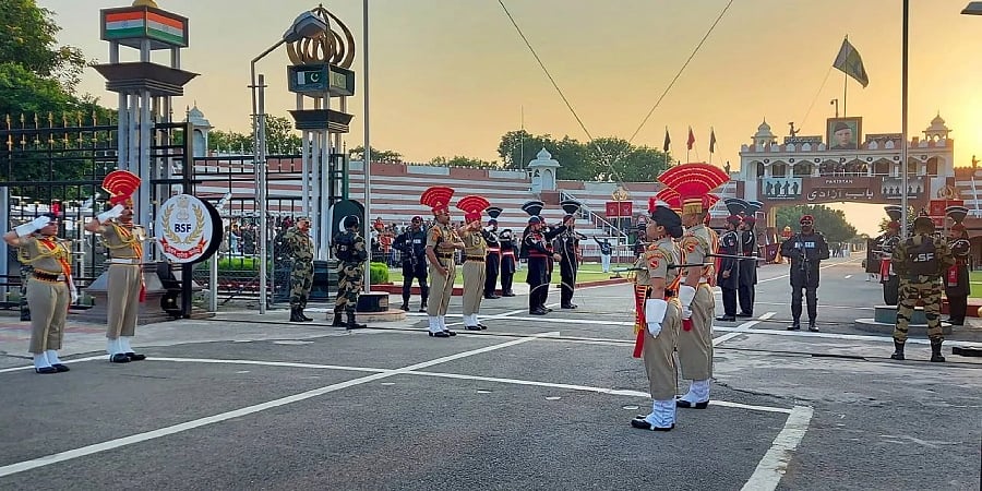 ಪಹಲ್ಗಾಮ್ ಉಗ್ರ ದಾಳಿ ನಂತರ ಅಟ್ಟಾರಿ-ವಾಘಾ ಗಡಿ, ಗೋಲ್ಡನ್ ಟೆಂಪಲ್ನಲ್ಲಿ ಪ್ರವಾಸಿಗರ ಸಂಖ್ಯೆ ಇಳಿಕೆ
