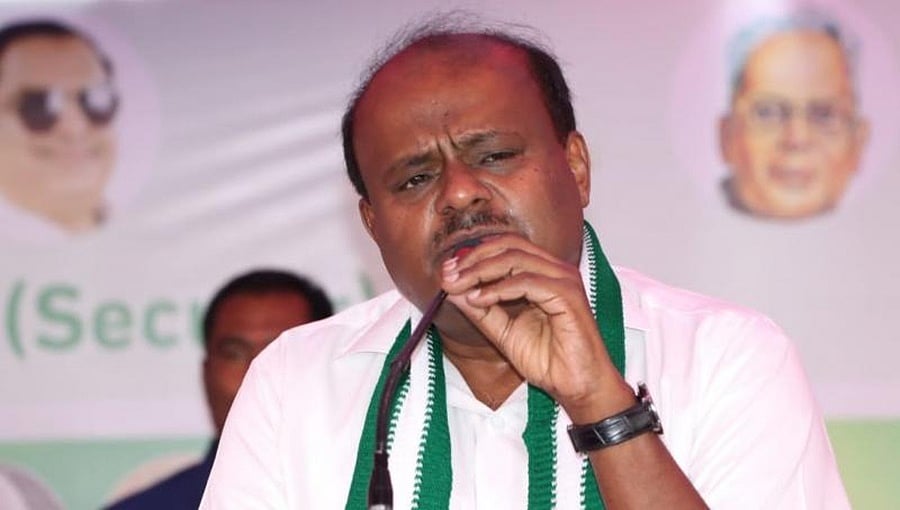 ದೊಡ್ಡವರು ದೊಡ್ಡ ಪಕ್ಷ ಸೇರಿದ್ದಾರೆ; ಅವರ ಬಗ್ಗೆ ಮಾತನಾಡುವಷ್ಟು ನಾನು ಇನ್ನು ಬೆಳೆದಿಲ್ಲ: ಸುಮಲತಾ ವಿರುದ್ಧ ಎಚ್ ಡಿಕೆ ಕಿಡಿ