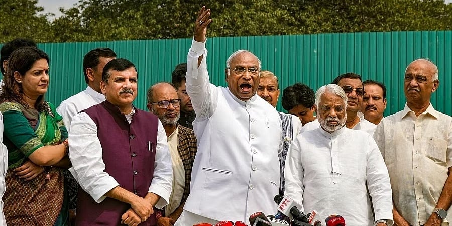 ಪ್ರಜಾಪ್ರಭುತ್ವ 'ನಾಶ' ಮಾಡುತ್ತಿರುವವರ ಬಾಯಲ್ಲಿ ರಕ್ಷಣೆಯ ಮಾತು: ಬಿಜೆಪಿ ವಿರುದ್ಧ ಮಲ್ಲಿಕಾರ್ಜುನ ಖರ್ಗೆ ವಾಗ್ದಾಳಿ