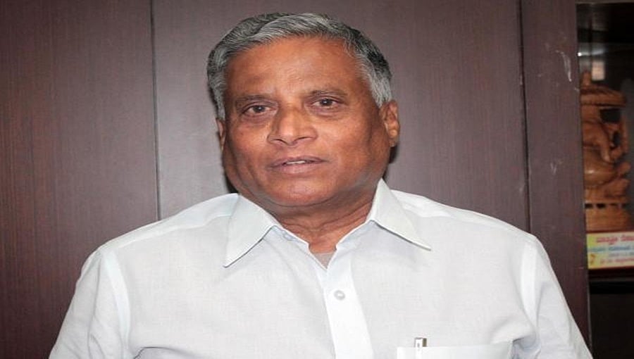 'ಬೇರೆ ರಾಜಕಾರಣಿ ಮಕ್ಕಳಿಗೆ ಟಿಕೆಟ್ ಇಲ್ಲ ಅನ್ನೋದಾದ್ರೆ ನನಗೂ ಬೇಡ; ರಾಜಕಾರಣದಲ್ಲಿ ಕವಲುದಾರಿಗಳು ಇರುತ್ತವೆ, ನಾನೇನು ಸನ್ಯಾಸಿ ಅಲ್ಲ'