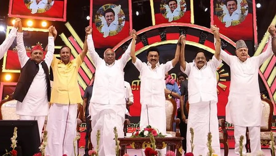 'ಪಿಎಂ ಯಾರಾಗಬೇಕೆಂದು ಹೇಳಿಲ್ಲ', 2024 ಲೋಕಸಭೆ ಚುನಾವಣೆಗೆ ಪ್ರತಿಪಕ್ಷಗಳು ಒಟ್ಟಾಗಿ ಸ್ಪರ್ಧಿಸಬೇಕು: ಮಲ್ಲಿಕಾರ್ಜುನ ಖರ್ಗೆ