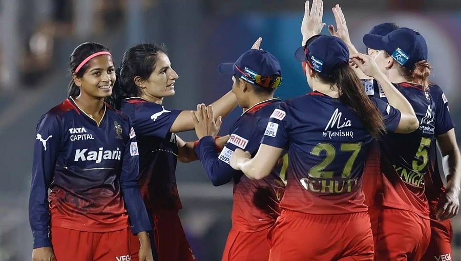 ಮುಂದಿನ ಸಲ ಕಪ್ ನಮ್ದೇ: ಯುಪಿ ವಾರಿಯರ್ಸ್ ಗೆ ಗೆಲುವು; RCB ಮಹಿಳಾ ತಂಡ ಪ್ಲೇಆಫ್ ನಿಂದ ಹೊರಕ್ಕೆ!