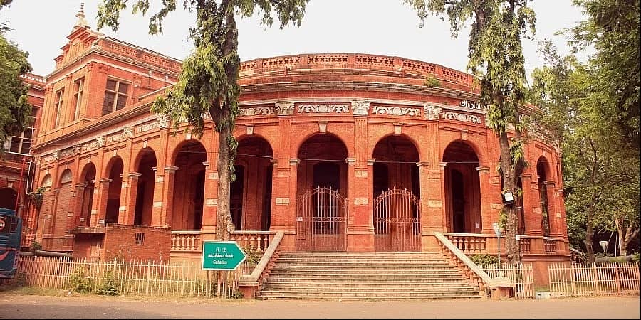 ಭಾರತೀಯ ವಸ್ತುಸಂಗ್ರಹಾಲಯಗಳು, ಸಂಸ್ಕೃತಿ ಇಲಾಖೆಯಲ್ಲಿ ಸಿಬ್ಬಂದಿ ಕೊರತೆ
