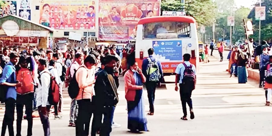 SSLC ವಿದ್ಯಾರ್ಥಿಗಳಿಗೆ ಪರೀಕ್ಷೆಯಂದು KSRTC ಬಸ್ ನಲ್ಲಿ ಉಚಿತ ಪ್ರಯಾಣಕ್ಕೆ ಅವಕಾಶ