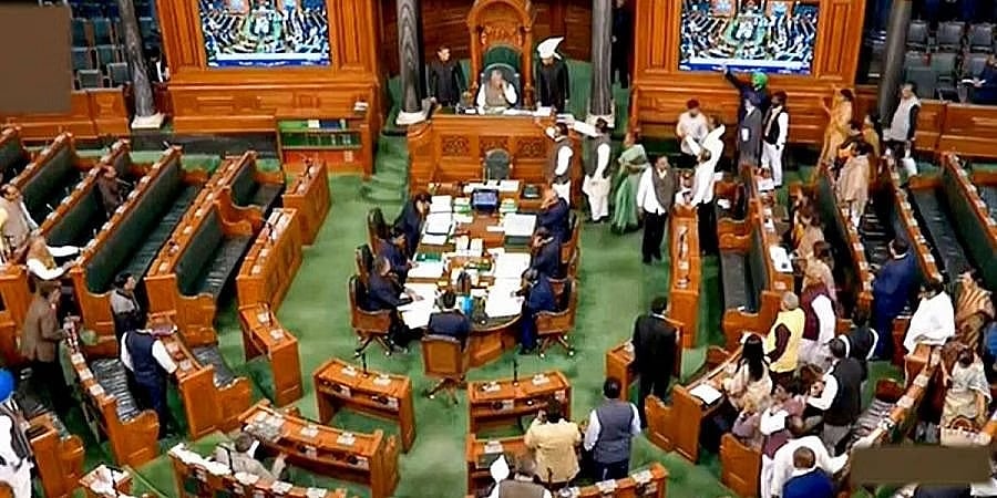 ಲೋಕಸಭೆಯಲ್ಲಿ ಯಾವುದೇ ಚರ್ಚೆಯಿಲ್ಲದೆ 45 ಲಕ್ಷ ಕೋಟಿ ರೂ. ಬಜೆಟ್ ಅಂಗೀಕಾರ