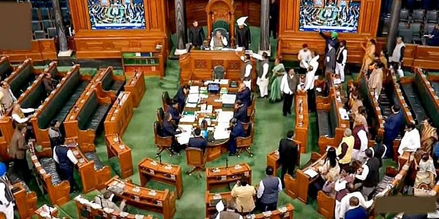 ಲೋಕಸಭೆಯಲ್ಲಿ ಯಾವುದೇ ಚರ್ಚೆಯಿಲ್ಲದೆ 45 ಲಕ್ಷ ಕೋಟಿ ರೂ. ಬಜೆಟ್ ಅಂಗೀಕಾರ