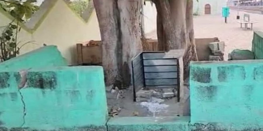 ಕೊಪ್ಪಳ: ರೈಲ್ವೆ ನಿಲ್ದಾಣದಿಂದ ಅನಧಿಕೃತ 'ಪೂಜಾ ಸ್ಥಳ' ತೆರವಿಗೆ ಬಿಜೆಪಿ ಸಂಸದ ಸಂಗಣ್ಣ ಕರಡಿ ಒತ್ತಾಯ