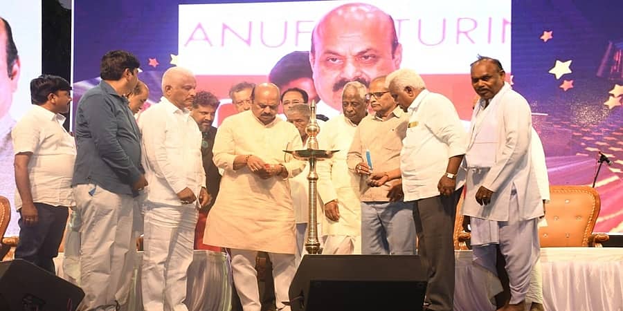 ಸಂತ ಶಿಶುನಾಳ ಶರೀಫರ ತತ್ವಪದ ಭಾವಾರ್ಥ ಅರಿಯುವ ಥೀಮ್ ಪಾರ್ಕ್ ನಿರ್ಮಾಣ: ಮುಖ್ಯಮಂತ್ರಿ ಬೊಮ್ಮಾಯಿ