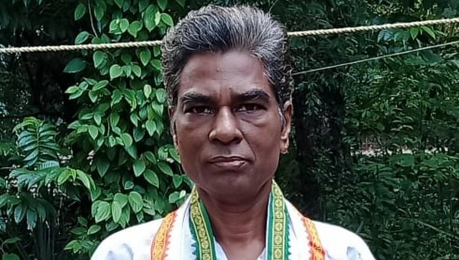 ದಕ್ಷಿಣ ಕನ್ನಡ: ದೈವ ನರ್ತನದ ವೇಳೆ ಕುಸಿದು ಬಿದ್ದು ದೈವ ನರ್ತಕ ಸಾವು!