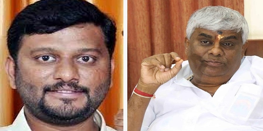 ಹಾಸನ: ಜೆಡಿಎಸ್ ಟಿಕೆಟ್ ಆಕಾಂಕ್ಷಿ ಸ್ವರೂಪ್ -ರೇವಣ್ಣ ಮಾತುಕತೆ; ಕುತೂಹಲ ಮೂಡಿಸಿದ ಭೇಟಿ