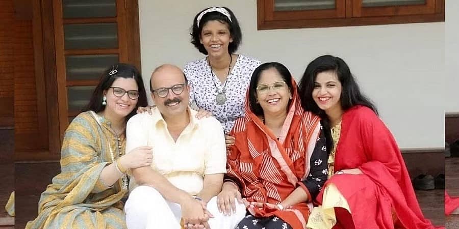 ಮೂವರು ಪುತ್ರಿಯರಿಗಾಗಿ ಕೇರಳದ ಮುಸ್ಲಿಂ ದಂಪತಿ ಮರುಮದುವೆ; ಏಕೆ? ಇಲ್ಲಿದೆ ಆಸಕ್ತಿಕರ ಉತ್ತರ...