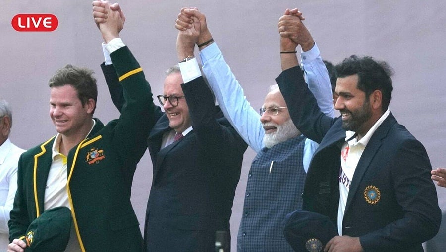 ಬಾರ್ಡರ್ ಗವಾಸ್ಕರ್ ಟ್ರೋಫಿ: ಟಾಸ್ ಗೆದ್ದ ಆಸ್ಟ್ರೇಲಿಯಾ ಬ್ಯಾಟಿಂಗ್ ಆಯ್ಕೆ, ಲಕ್ಷಕ್ಕೂ ಹೆಚ್ಚು ಜನರ ಜೊತೆ ಪ್ರಧಾನಿ ಮೋದಿ ಪಂದ್ಯ ವೀಕ್ಷಣೆ