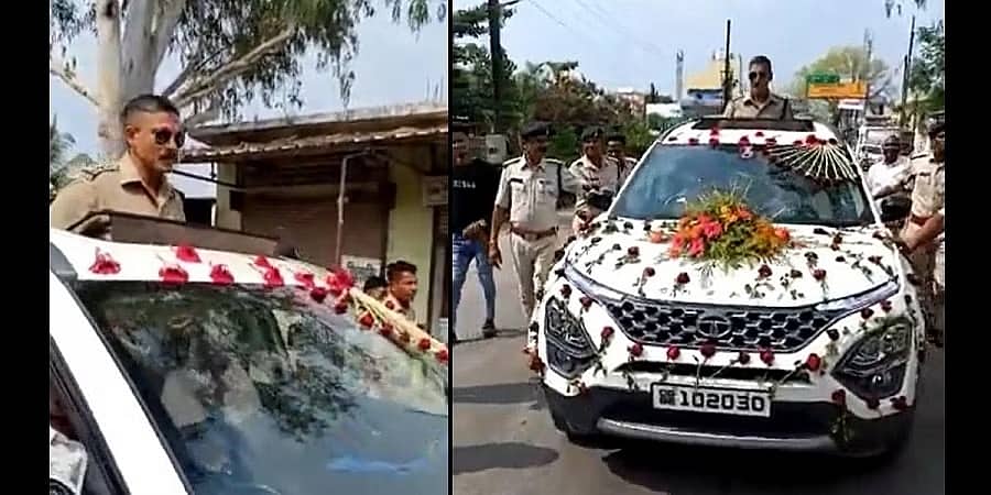 ಬ್ಯಾಂಡ್ ಬಾಜಾ: ವರ್ಗಾವಣೆಯ ನಂತರ ಬೀಳ್ಕೊಡುಗೆ ಮೆರವಣಿಗೆ ನಡೆಸಿದ ಛತ್ತೀಸ್‌ಗಢ ಪೊಲೀಸ್‌ ಅಧಿಕಾರಿ ಅಮಾನತು
