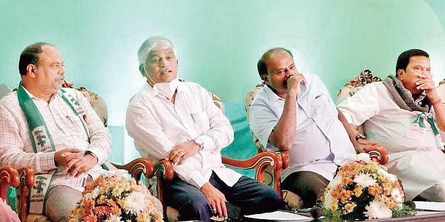 ವಿಧಾನಸಭಾ ಚುನಾವಣೆ: ರೈತರಿಗೆ ಉಚಿತ ಆರೋಗ್ಯ, ರಸಗೊಬ್ಬರದ ಭರವಸೆ ನೀಡಿದ ಹೆಚ್‌ಡಿಕೆ