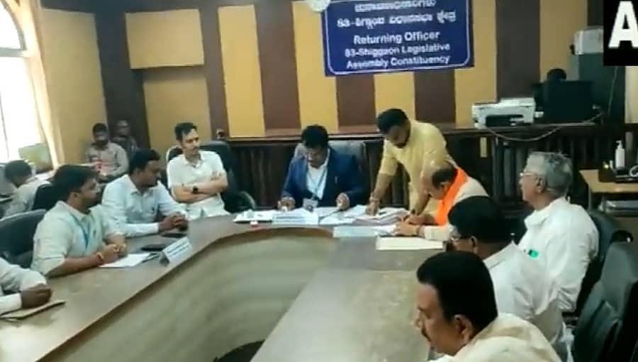 ವಿಧಾನಸಭಾ ಚುನಾವಣೆ: ಶಿಗ್ಗಾಂವಿಯಲ್ಲಿ ನಾಮಪತ್ರ ಸಲ್ಲಿಸಿದ ಸಿಎಂ ಬೊಮ್ಮಾಯಿ