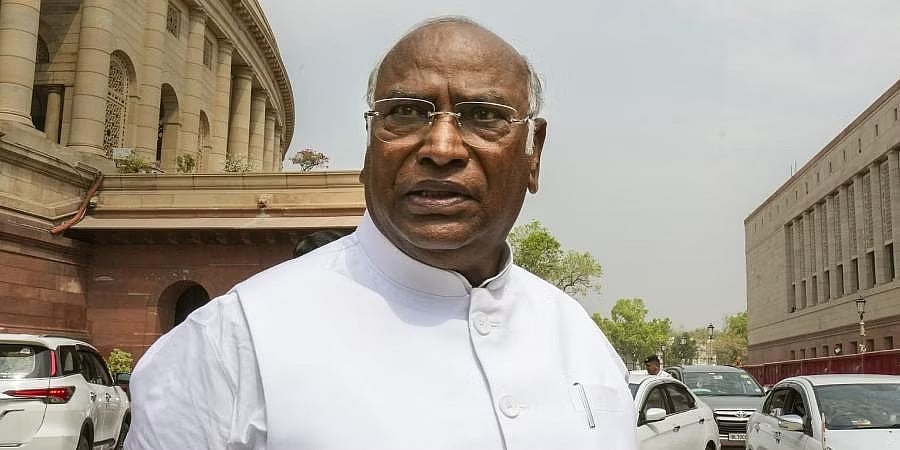 'ಜಂಗಲ್ ರಾಜ್', 'ಮಾಫಿಯಾ ರಾಜ್', ಅರಾಜಕತೆ: ಅತೀಕ್ ಅಹ್ಮದ್ ಹತ್ಯೆಯ ಬಗ್ಗೆ ಬಿಜೆಪಿಯನ್ನು ತರಾಟೆಗೆ ತೆಗೆದುಕೊಂಡ ಕಾಂಗ್ರೆಸ್