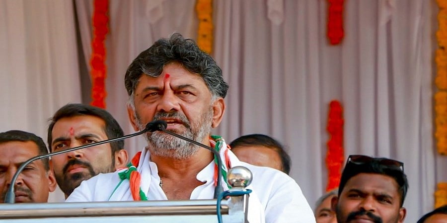 ಕಾಂಗ್ರೆಸ್ ನಾಯಕರ ಮನೆ ಮೇಲೆ ಐಟಿ ದಾಳಿಗೆ ಬಿಜೆಪಿ ಹುನ್ನಾರ: ಡಿ ಕೆ ಶಿವಕುಮಾರ್ ಹೊಸ ಬಾಂಬ್