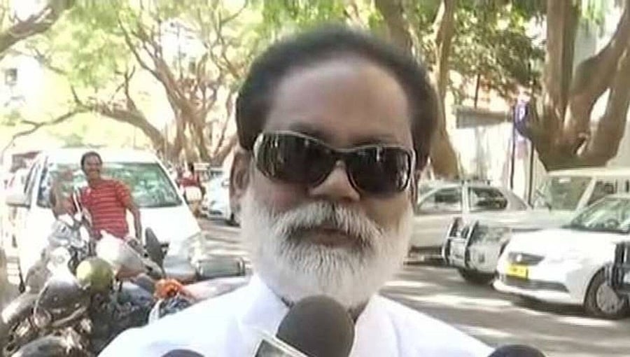 ಮೂಢನಂಬಿಕೆಗೆ ಸೆಡ್ಡು: ಸೂರ್ಯಗ್ರಹಣದಂದು ಆರ್ಟಿಐ ಕಾರ್ಯಕರ್ತ ಟಿ. ನರಸಿಂಹ ಮೂರ್ತಿ ನಾಮಪತ್ರ ಸಲ್ಲಿಕೆ!