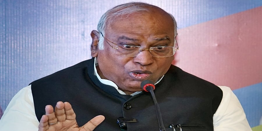 ಬೆಲೆ ಏರಿಕೆ, ನಿರುದ್ಯೋಗ ಹೆಚ್ಚಳ: ಕೇಂದ್ರ ಸರ್ಕಾರದ ವಿರುದ್ಧ ಮಲ್ಲಿಕಾರ್ಜುನ ಖರ್ಗೆ ತರಾಟೆ