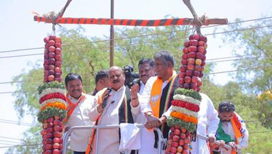 ಉಚಿತ ಉಡುಗೊರೆ ನೀಡುವ ಪಕ್ಷಗಳಿಗೆ ಮತ ಹಾಕಬೇಡಿ: ಮತದಾರರಿಗೆ ಸಿಎಂ ಬೊಮ್ಮಾಯಿ ಮನವಿ
