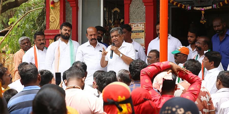 ಕರ್ನಾಟಕ ಚುನಾವಣೆ 2023: ಪಕ್ಷ ವಿರೋಧಿ ಚಟುವಟಿಕೆ ಹಿನ್ನಲೆ ಜಗದೀಶ್​ ಶೆಟ್ಟರ್​ರ 27 ಆಪ್ತರ ಉಚ್ಚಾಟನೆ ಮಾಡಿದ ಬಿಜೆಪಿ