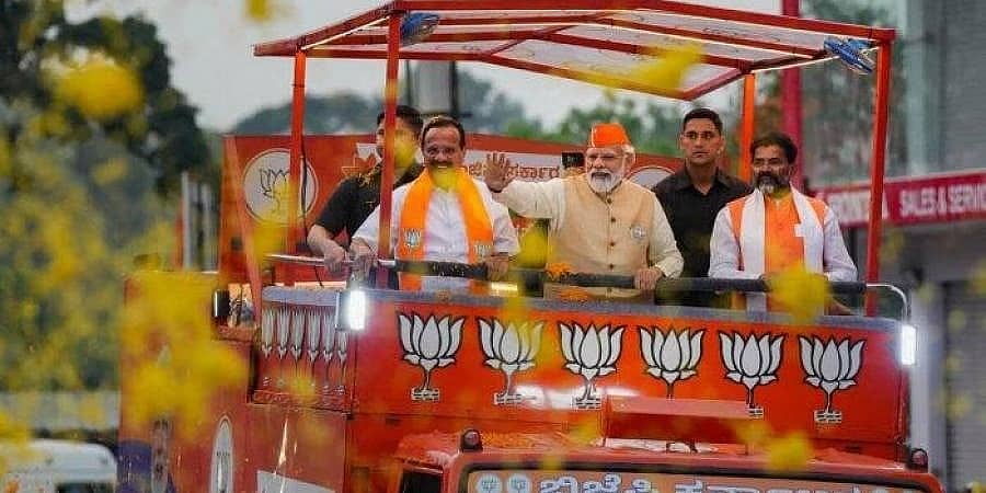 ಬೆಂಗಳೂರಿನಲ್ಲಿ ಪ್ರಧಾನಿ ಮೋದಿ ಅಬ್ಬರದ ರೋಡ್ ಶೋ, ಬಿಜೆಪಿ ಅಭ್ಯರ್ಥಿಗಳ ಪರ ಪ್ರಚಾರ