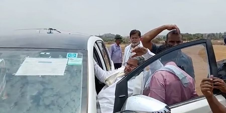 ಕಾರು ಹತ್ತುವ ವೇಳೆ ಕುಸಿದ ಸಿದ್ದರಾಮಯ್ಯ, ತಕ್ಷಣ ವೈದ್ಯರಿಂದ ಉಪಚಾರ