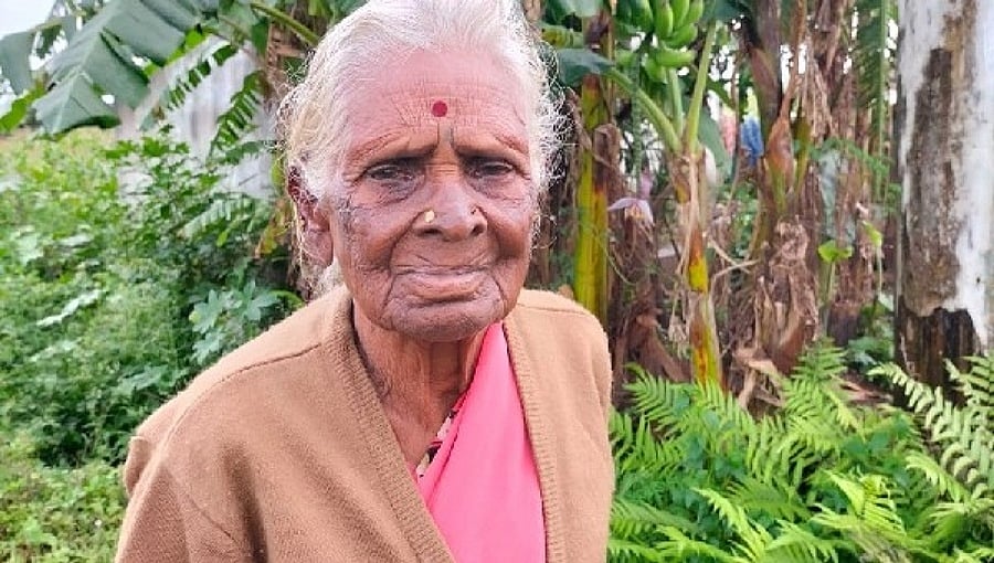 ಚಾಮರಾಜನಗರ: ಚುನಾವಣಾ ರಾಯಭಾರಿಯಾಗಿ ಸೂಲಗಿತ್ತಿ ರಾಜ್ಯ ಪ್ರಶಸ್ತಿ ಪುರಸ್ಕೃತೆ 'ಸೋಲಿಗರ ಮಾದಮ್ಮ' ಆಯ್ಕೆ!