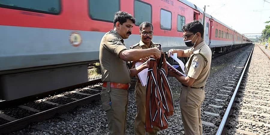 ಕೇರಳದ ರೈಲಿನಲ್ಲಿ ಸಹ ಪ್ರಯಾಣಿಕರಿಗೆ ಬೆಂಕಿ ಹಚ್ಚಿದ ವ್ಯಕ್ತಿ: ಮಹಾರಾಷ್ಟ್ರದಲ್ಲಿ ಶಂಕಿತನ ಬಂಧನ