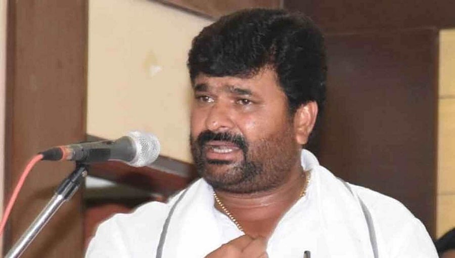 ಊಹಾಪೋಹಗಳಿಗೆ ತೆರೆ: ಶಿಗ್ಗಾವಿಯಿಂದಲ್ಲ, ಧಾರವಾಡದಿಂದ ವಿನಯ್ ಕುಲಕರ್ಣಿ ಸ್ಪರ್ಧೆ!