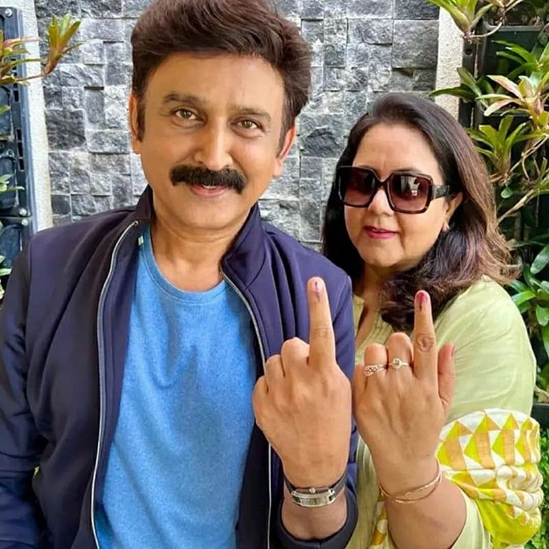 ನಟ ರಮೇಶ್ ಅರವಿಂದ್ ದಂಪತಿ ಕತ್ರಿಗುಪ್ಪೆಯಲ್ಲಿ ಮತ ಚಲಾವಣೆ