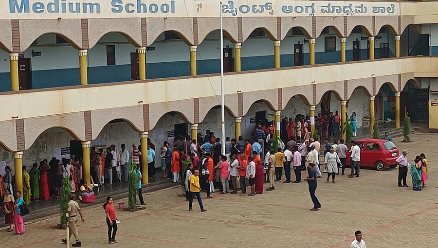 ವಿಧಾನಸಭೆ ಚನಾವಣೆ 2023: ರಾಜ್ಯದ ಎಲ್ಲಾ 224 ಕ್ಷೇತ್ರಗಳಲ್ಲಿ ಮತದಾನ ಆರಂಭ, ಉದಾಸೀನ ಬೇಡ, ತಪ್ಪದೇ ಹಕ್ಕು ಚಲಾಯಿಸಿ