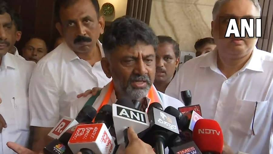 ಕಾಂಗ್ರೆಸ್ಗೆ ಅಭೂತಪೂರ್ವ ಗೆಲುವು: ಡಿಕೆ ಶಿವಕುಮಾರ್ ಭಾವುಕ