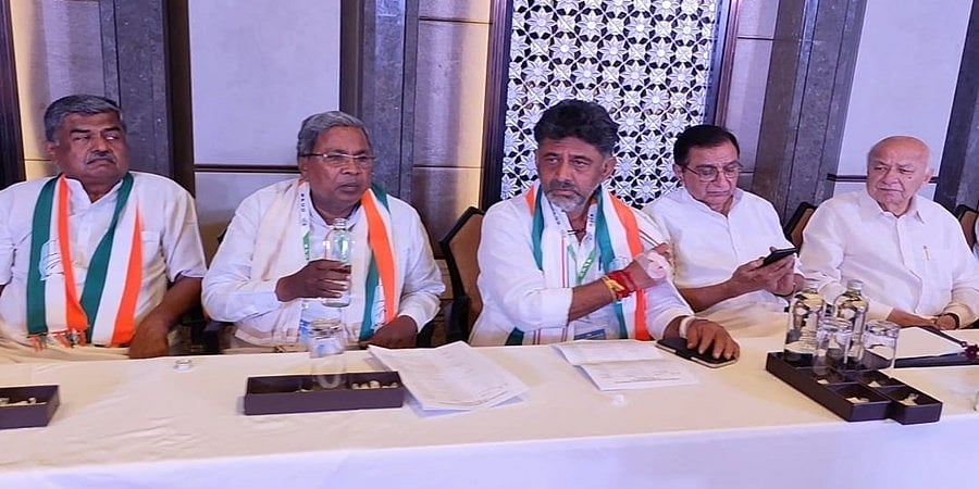 ಕಾಂಗ್ರೆಸ್ ಶಾಸಕಾಂಗ ಪಕ್ಷದ ಸಭೆ ಅಂತ್ಯ: ಹೈಕಮಾಂಡ್ ಅಂಗಳಕ್ಕೆ ಸಿಎಂ ಆಯ್ಕೆ ಚೆಂಡು