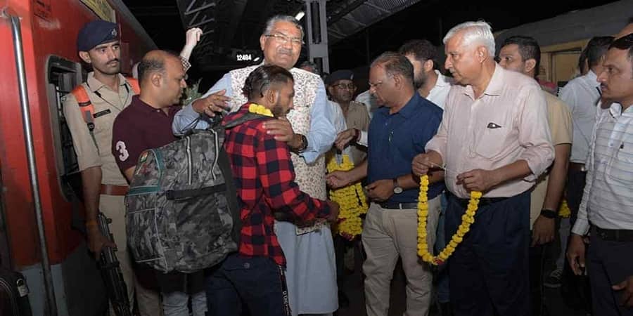 ಗುಜರಾತ್: ಪಾಕ್ ಜೈಲಿನಿಂದ ಬಿಡುಗಡೆಯಾದ 198 ಮೀನುಗಾರರು ವಡೋದರಾಕ್ಕೆ ಆಗಮನ