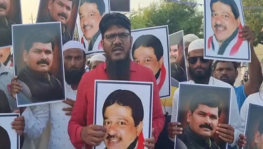 ಕೊಪ್ಪಳ: ಜಮೀರ್ ಅಹ್ಮದ್ ಖಾನ್ಗೆ ಡಿಸಿಎಂ ಸ್ಥಾನ ಮಾಡುವಂತೆ ಬೆಂಬಲಿಗರಿಂದ ಪ್ರತಿಭಟನೆ