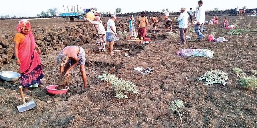 ಇನ್ನೂ ರಚನೆಯಾಗದ ಹೊಸ ಸರ್ಕಾರ: ವಲಸೆ ಕುರಿತು ಗೊಂದಲದಲ್ಲಿ ಗದಗದ ಕೂಲಿಕಾರ್ಮಿಕರು!