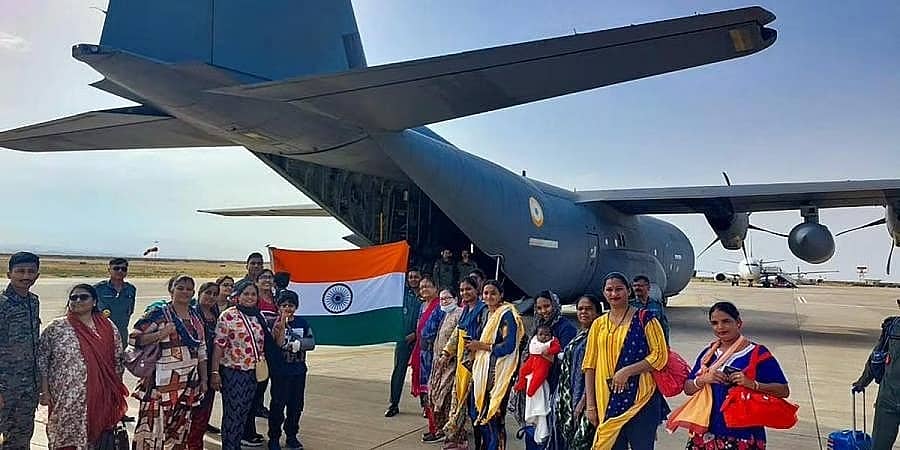 ಆಪರೇಷನ್ ಕಾವೇರಿ: 3,400 ಭಾರತೀಯರ ರಕ್ಷಣೆ, ಸುಡಾನ್ನಲ್ಲಿ ಸಿಲುಕಿರುವ ಇತರರು ಬುಧವಾರದೊಳಗೆ ಸ್ವದೇಶಕ್ಕೆ ವಾಪಸ್