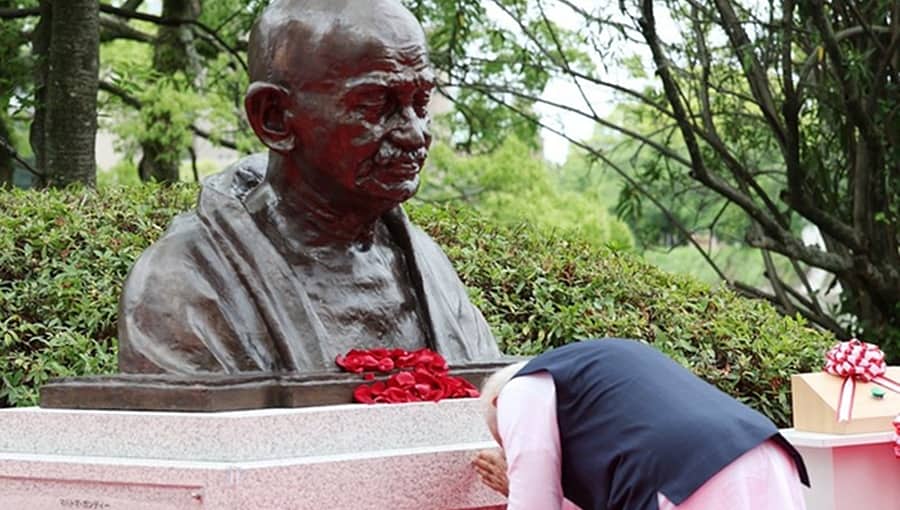 ಜಪಾನ್​ ಪ್ರವಾಸದಲ್ಲಿ ಪ್ರಧಾನಿ ಮೋದಿ: ಹಿರೋಶಿಮಾದಲ್ಲಿ ಮಹಾತ್ಮ ಗಾಂಧಿ ಪ್ರತಿಮೆ ಅನಾವರಣ