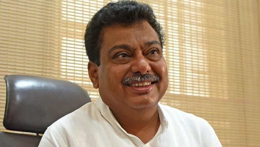 ಜಲಸಂಪನ್ಮೂಲ ಖಾತೆಗಾಗಿ ಶುರುವಾಯ್ತು ಲಾಬಿ: ಎಂ.ಬಿ ಪಾಟೀಲ್ ಗೆ ನೀಡುವಂತೆ ಒತ್ತಡ