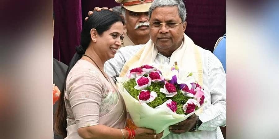 ಸಿದ್ದರಾಮಯ್ಯ ಸಂಪುಟದಲ್ಲಿ ಸ್ಥಾನ ಗಿಟ್ಟಿಸಿಕೊಂಡ ಏಕೈಕ ಮಹಿಳೆ ಲಕ್ಷ್ಮೀ ಹೆಬ್ಬಾಳ್ಕರ್‌!