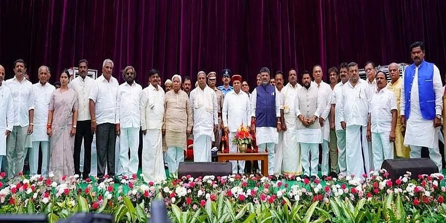ರಾಜ್ಯ ಸರ್ಕಾರದ ಸಚಿವರ ಖಾತೆ ಹಂಚಿಕೆ ಪಟ್ಟಿಗೆ ರಾಜ್ಯಪಾಲರ ಅನುಮೋದನೆ: ಯಾರಿಗೆ ಯಾವ ಖಾತೆ? ವಿವರ ಇಲ್ಲಿದೆ...