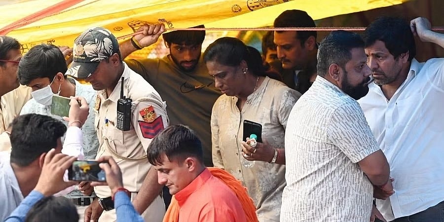 ಕುಸ್ತಿಪಟುಗಳ ಪ್ರತಿಭಟನೆ: 11 ದಿನಗಳ ಬಳಿಕ ದೆಹಲಿಯ ಜಂತರ್ ಮಂತರ್ ನಲ್ಲಿ ಕ್ರೀಡಾಪಟುಗಳನ್ನು ಭೇಟಿ ಮಾಡಿದ ಪಿ ಟಿ ಉಷಾ