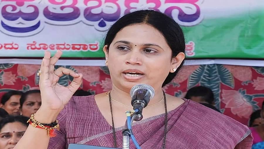 ಗೃಹಲಕ್ಷ್ಮೀ ಯೋಜನೆಯ 2000 ರೂಪಾಯಿ ಸಿಗುವುದು ಸೊಸೆಗಲ್ಲ, ಅತ್ತೆಗೆ?: ಸಚಿವೆ ಲಕ್ಷ್ಮೀ ಹೆಬ್ಬಾಳ್ಕರ್