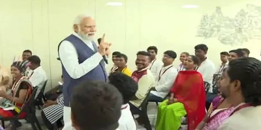 ಸೂಡನ್ ನಿಂದ ಬಂದ ಹಕ್ಕಿ-ಪಿಕ್ಕಿ ಸಮುದಾಯದ ಜನರೊಂದಿಗೆ ಮೋದಿ ಸಂವಾದ; ವಿಡಿಯೋ