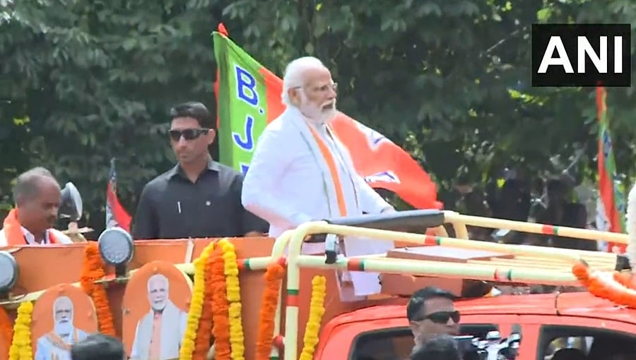 ಬೆಂಗಳೂರಿನಲ್ಲಿ 'ನಮೋ' ಎರಡನೇ ಮೆಗಾ ರೋಡ್ ಶೋ: ಹನುಮಾನ್ ಚಾಲೀಸ್ ಪಠಣ, ಎಲ್ಲೆಲ್ಲೂ ಮೋದಿ ಪರ ಜೈಕಾರ