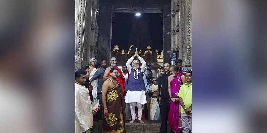 ಕರ್ನಾಟಕವನ್ನು ಭಾರತದಿಂದ ಬೇರ್ಪಡಿಸಲು ಕಾಂಗ್ರೆಸ್ ಯತ್ನಿಸುತ್ತಿದೆ: ಪ್ರಧಾನಿ ನರೇಂದ್ರ ಮೋದಿ ಆರೋಪ